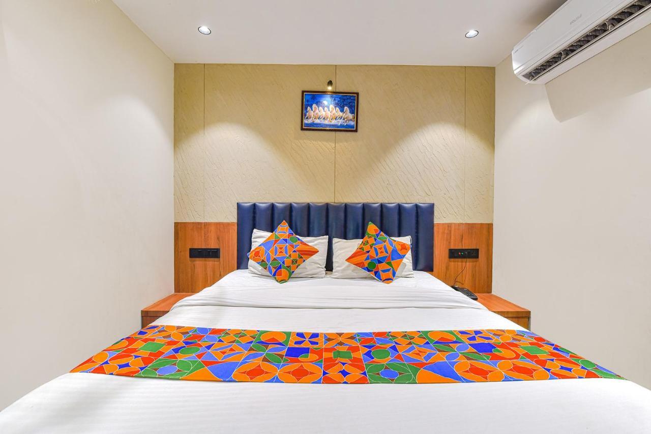 Fabhotel Udhna Inn, Near Udhna Junction Surat Ngoại thất bức ảnh