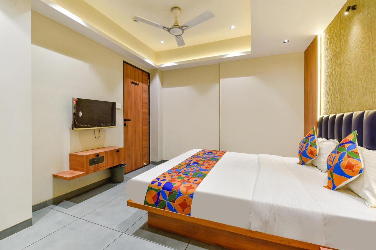 Fabhotel Udhna Inn, Near Udhna Junction Surat Ngoại thất bức ảnh