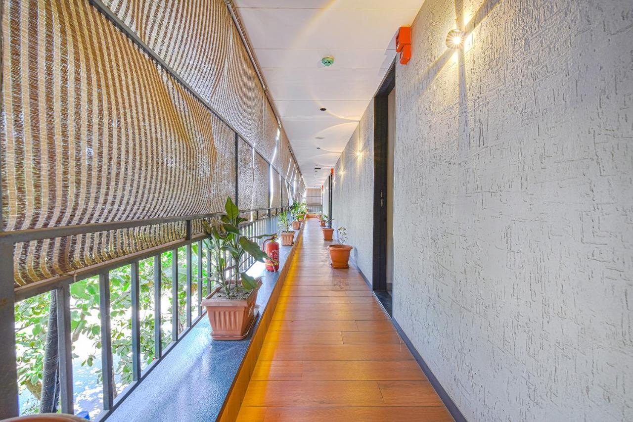 Fabhotel Udhna Inn, Near Udhna Junction Surat Ngoại thất bức ảnh
