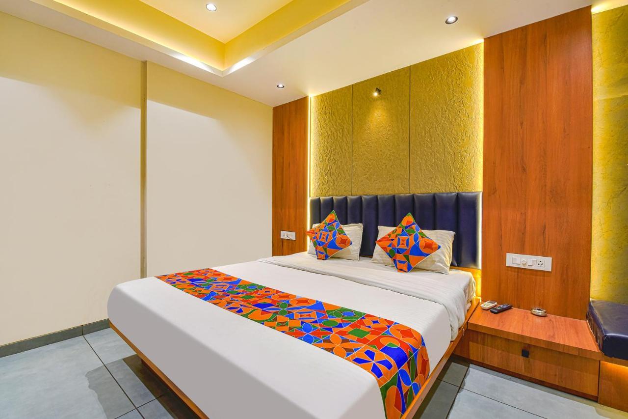 Fabhotel Udhna Inn, Near Udhna Junction Surat Ngoại thất bức ảnh